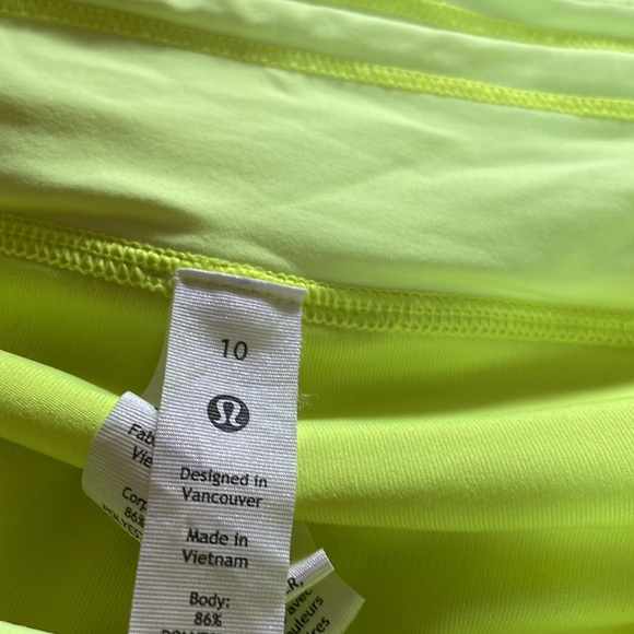 Lululemon - Picture 2 of 3